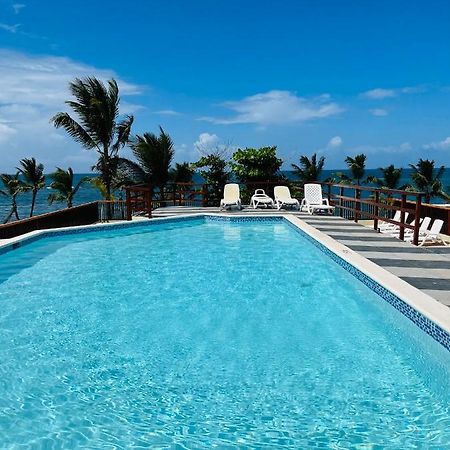 Lovely Beachfront 2 Bedrooms Condo With 2 Pools 拉斯特拉纳斯 外观 照片
